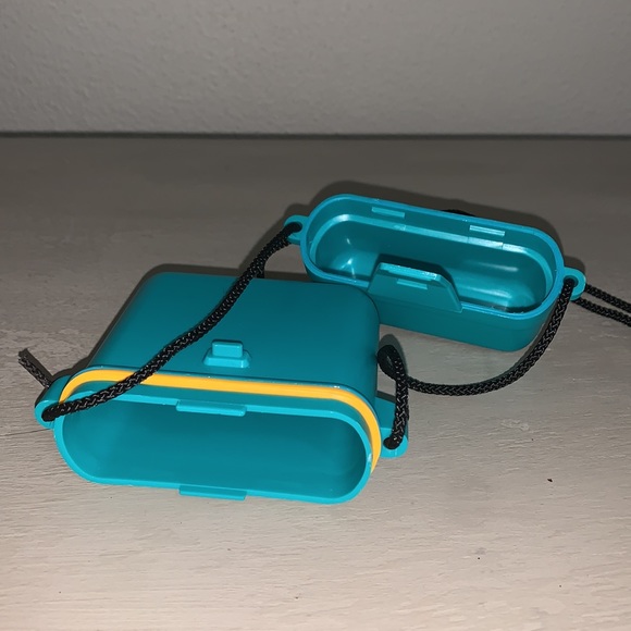 VTG 90s Container For Keys/Money Waterproof Beach - Picture 2 of 7